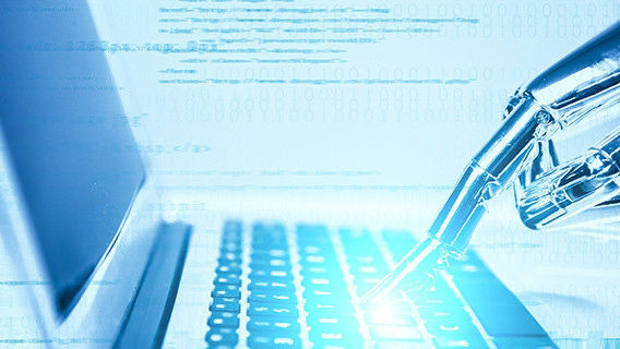 今さら聞けないRPAとAIの違いとは？ 具体例を挙げて解説