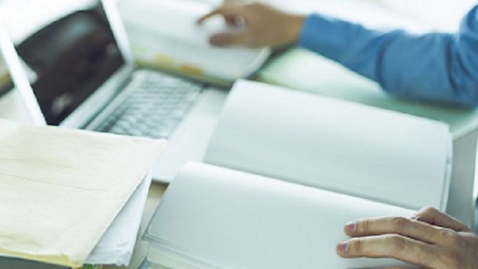 目前に迫る「脱・紙文化」。電子帳簿保存法改正のポイントをご紹介