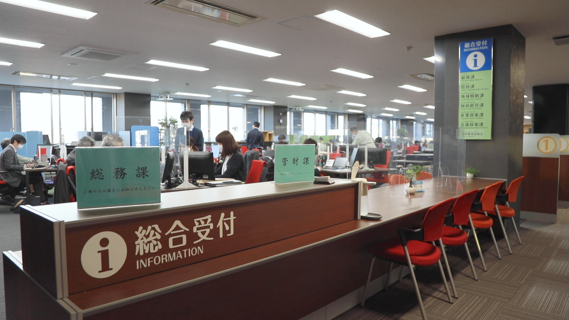 自由に打ち合わせができるフリースペース