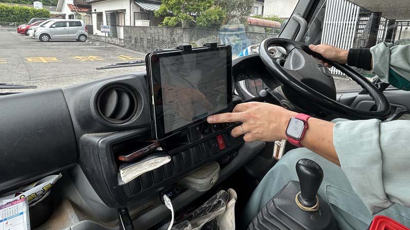 配送時に、Roufifyを活用している様子