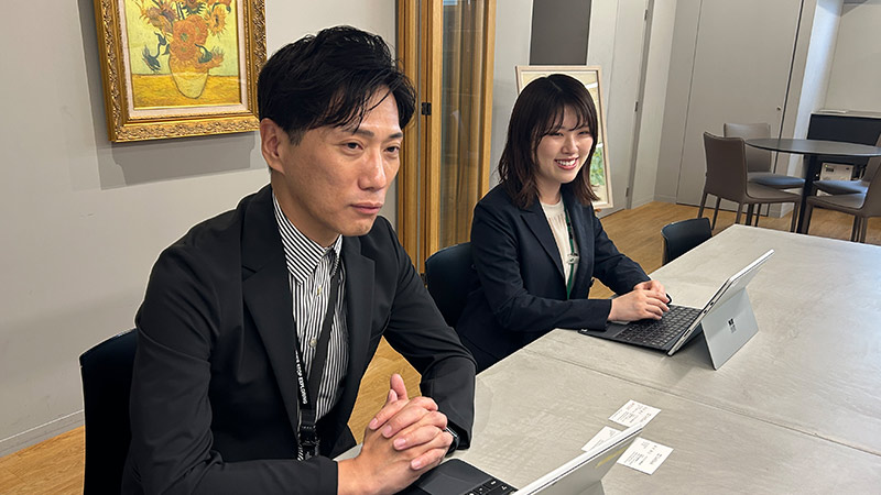 インタビューに応じる髙橋氏（左）と三浦氏（右）