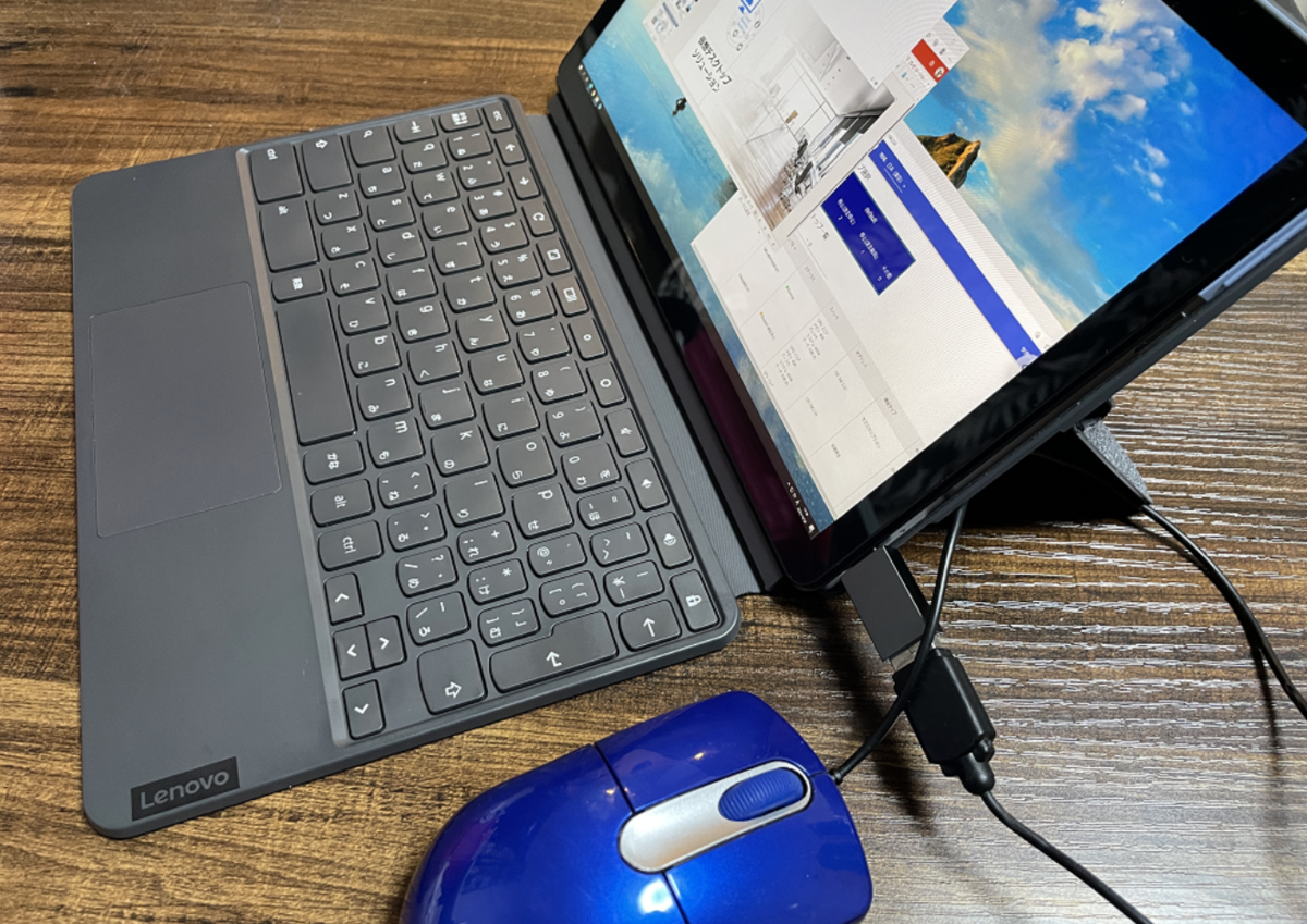 USB Type-Cポートに使い慣れたUSB Type-Aマウスを接続も可能