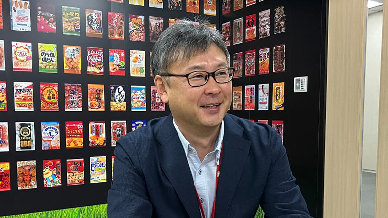 亀田製菓株式会社 奥崎 徳仁 氏