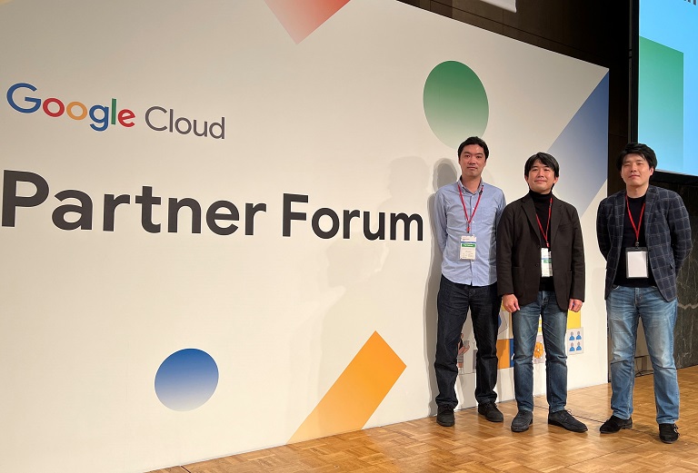 （写真左から中村 一夫、那須 晃介、小川 潤）