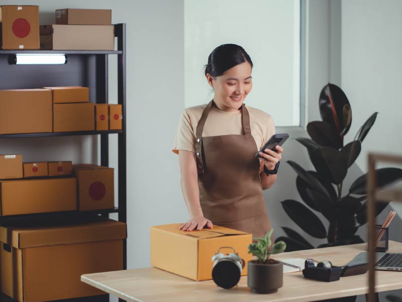 リテールテック2024_スマートフォン活用による業務効率化