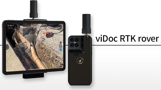viDoc RTK roverを、LiDAR機能が搭載されたiphoneやiPadに装着したイメージ