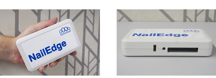 NailEdgeはコンパクトなエッジデバイスだ（135×76×27mm）。底面には各種センサーの入出力端子と、USB Type-Cの電源ポートを備える