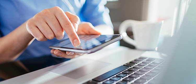 格安スマートフォンを社用携帯にするのは有りか？ メリットと検討課題を解説