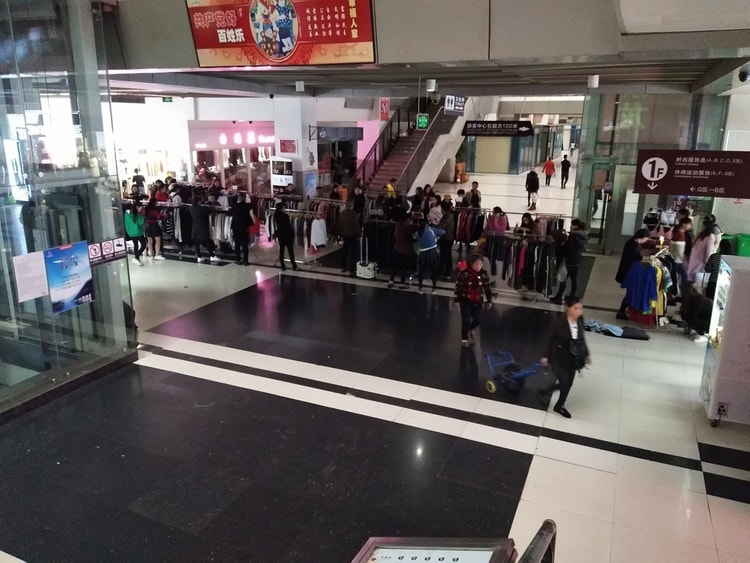 エレベーターで万が一止まっても安心の社会に（筆者撮影）