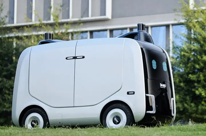 自律型配送ロボット「小蛮驢（シャオマンリュ）」