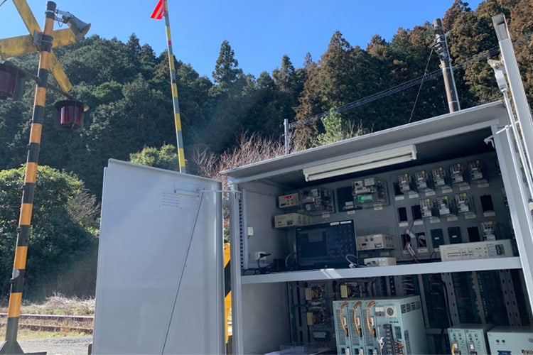 踏切横にあるVAMの設置場所