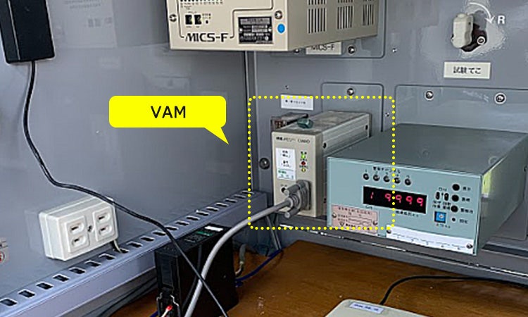 踏切横にあるVAMの設置場所