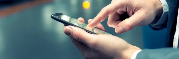 企業の成長にスマートフォンは不可欠 ～スマートフォンと従来型携帯電話の働き方を徹底比較～