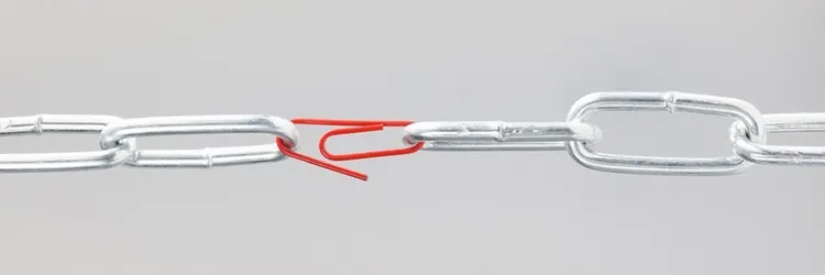 サプライチェーン攻撃　関連会社や取引先に潜むセキュリティリスクに対抗するには