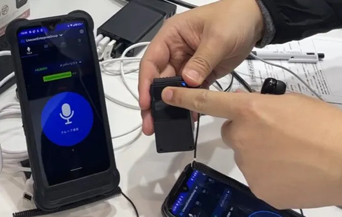 周辺機器を使う様子