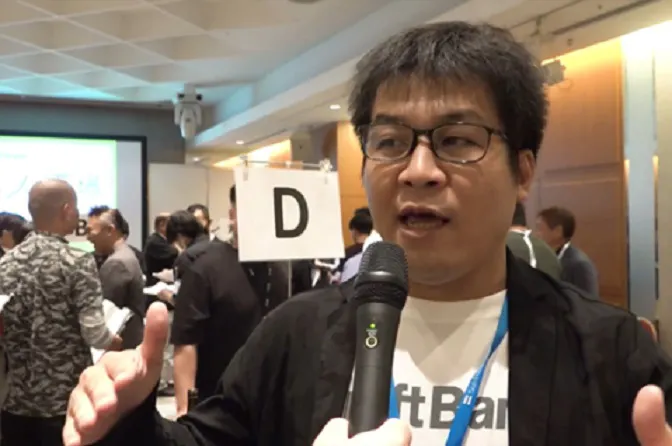 インタビューに応えるクラフトバンク社の韓代表取締役社長