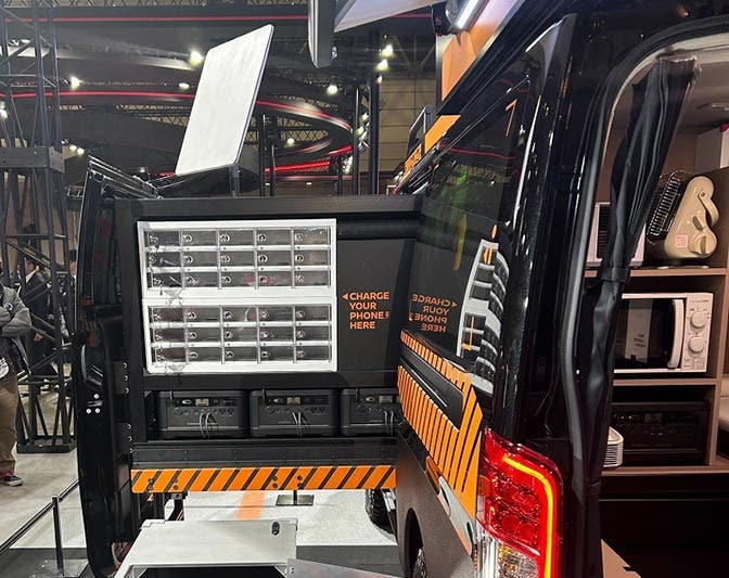 災害支援車両　Disaster Support Mobile-Hub