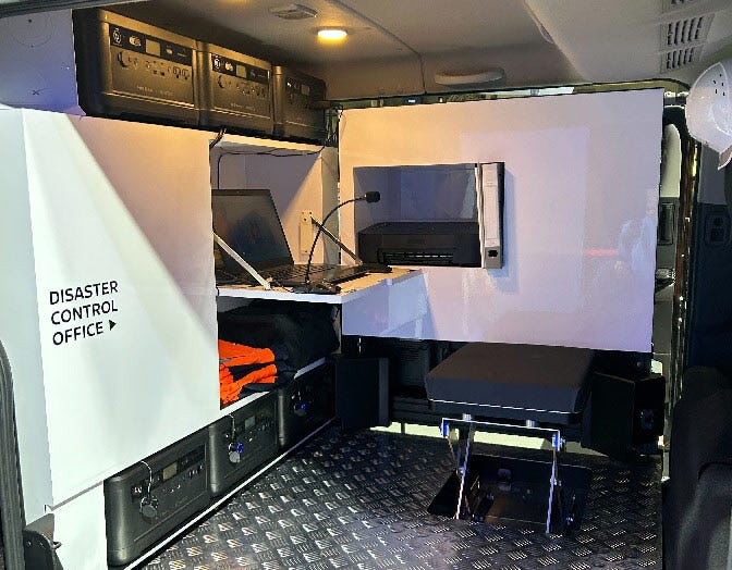 災害支援車両　Disaster Support Mobile-Hub