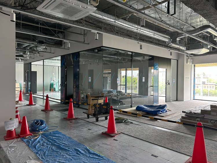 STATION Ai 室内工事の様子