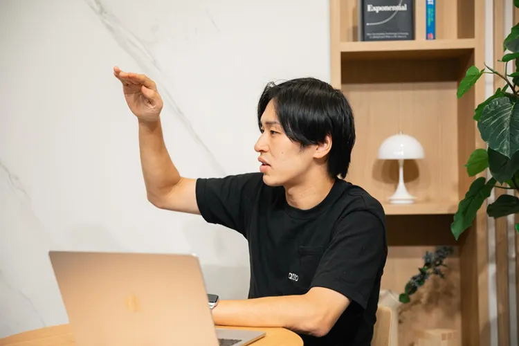 生成AI時代のiPaaSについて語る西辻