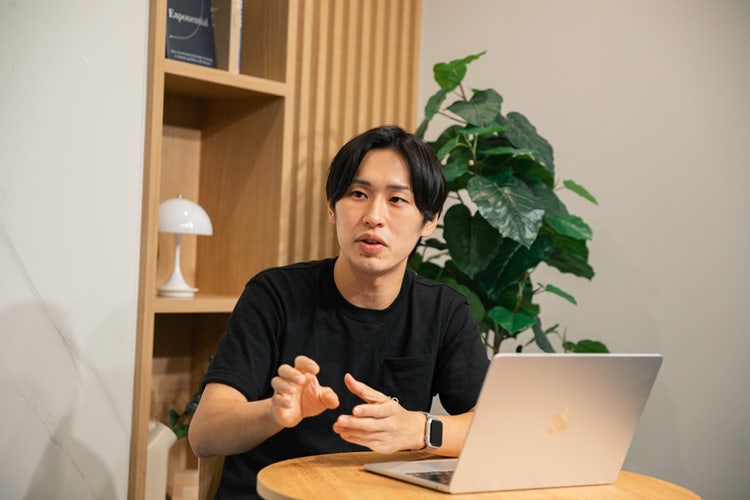 今後の展望を語る西辻