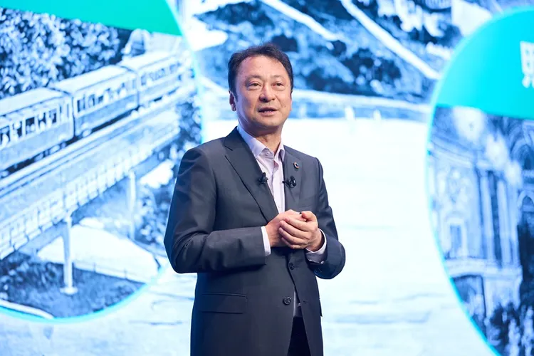 SoftBank World 2025にて特別講演を行う宮川