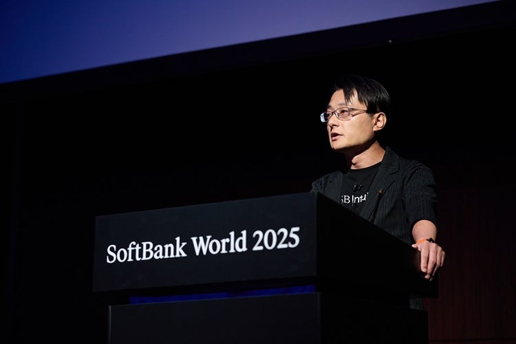 講演で語るSB Intuitionsの井尻