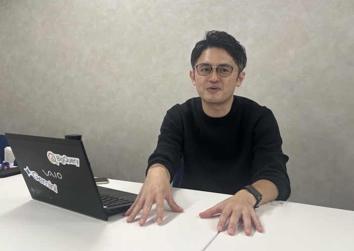 インタビューの様子