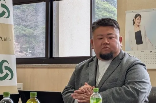 インタビューに答える豊田氏