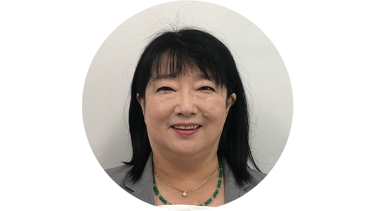 酒井美佐緒 校長先生