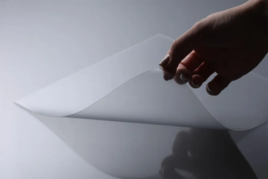 メタサーフェス反射フィルム（提供：積水化学）