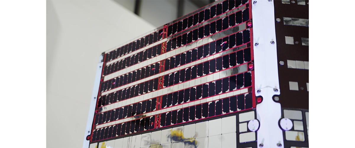 水星磁気圏探査機「みお」の太陽電池モジュール