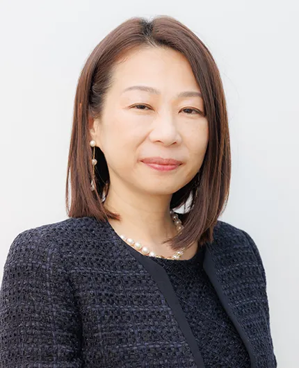 Kyoko Hoashi Senior Director, Digital Governance Division, IT Strategy Division, Technology Unit Chair of the AI Ethics Committee SoftBank Corp.