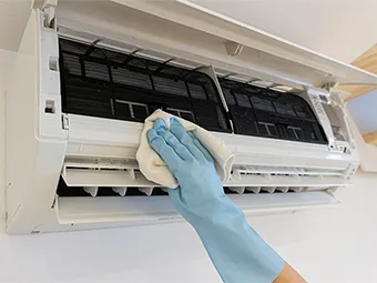 エアコンの吹き出し口と本体カバーのクリーニング方法 その3