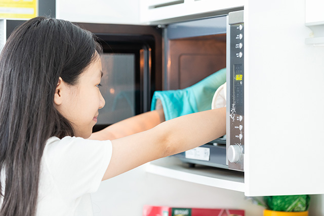 電子レンジを使う際の注意点・知っておくべきこと