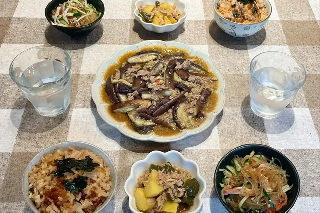 炊飯器でまとめてつくる！豚キムチチャーハンと麻婆ナス定食
