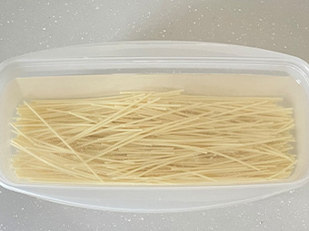 ホットプレートで作る新玉ねぎとそら豆の和風春パスタのつくり方 その3