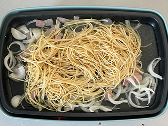 ホットプレートで作る新玉ねぎとそら豆の和風春パスタのつくり方 その9