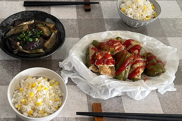 炊飯器でまとめてつくる！とうもろこしご飯と夏野菜の副菜2品