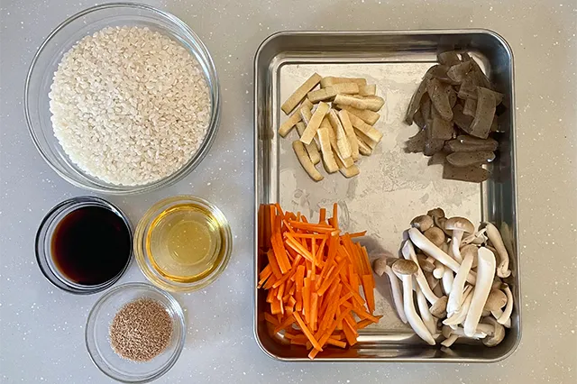 炊き込みご飯の下準備 その1