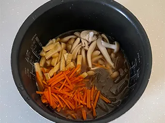 炊き込みご飯の下準備 その3