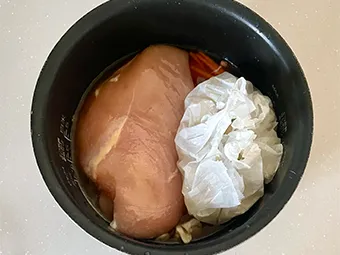 炊き込みご飯&ネギだれ蒸し鶏&ポテトサラダ 炊飯1