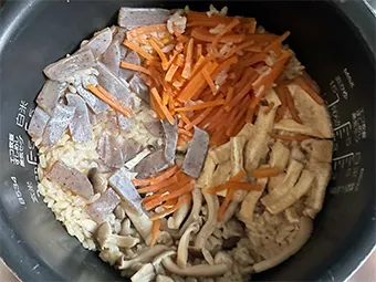 炊き込みご飯&ネギだれ蒸し鶏&ポテトサラダ 炊飯8