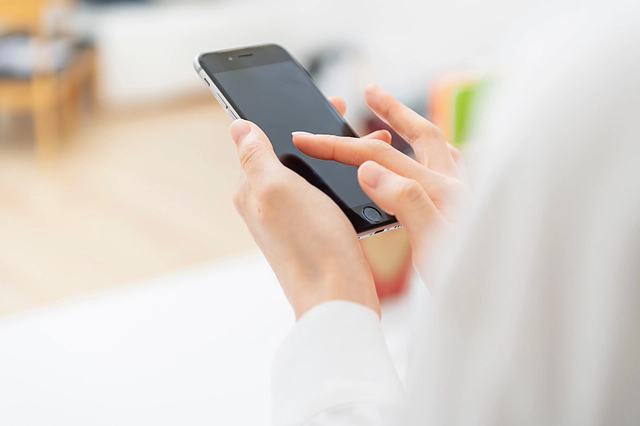 スマホのバッテリー消費を抑える方法