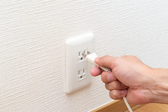 待機電力で電気代はどれくらいかかる？ 電源プラグを抜いてはいけない家電、節電タップの選び方も解説
