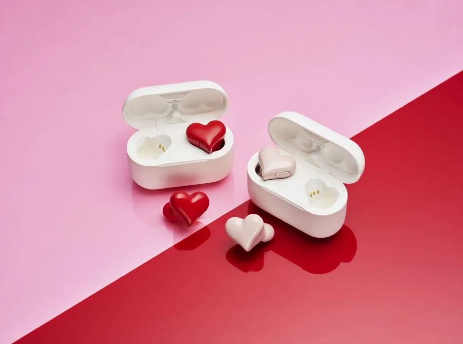 【新品未開封】HeartBuds　SoftBank ワイヤレスイヤホン ハート型の愛らしいフォルムはそのままに、Hybrid ANCや低音重視モード