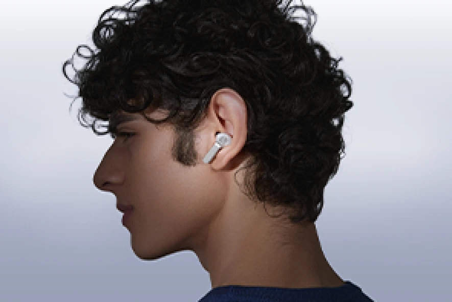 象徴的なメタルボディ。一日中快適な形状